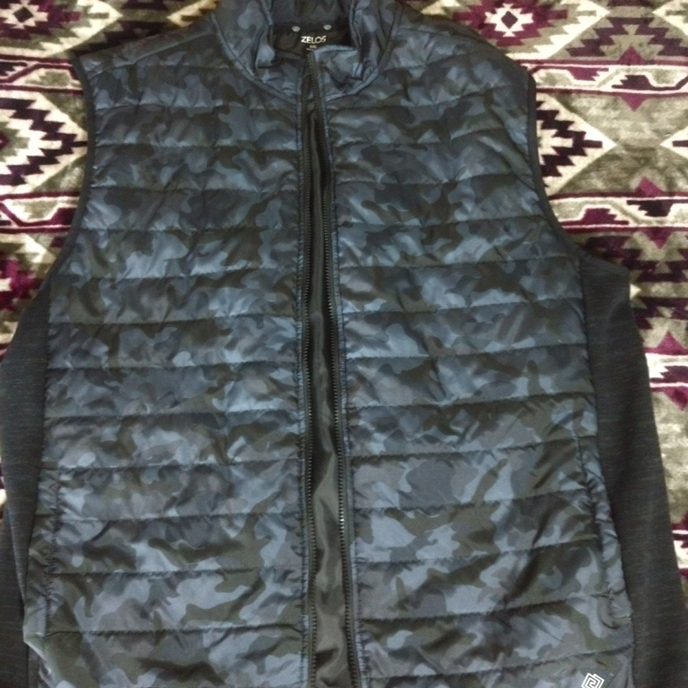 Vest - Picture 4 of 5